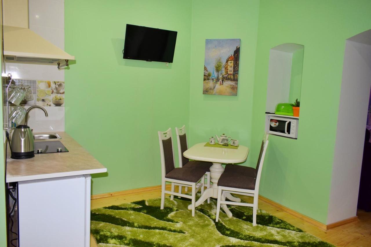 Apartments Provence チェルニウツィー エクステリア 写真